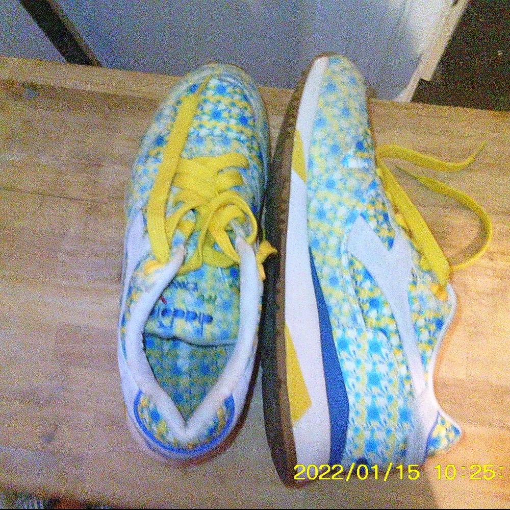 Diadora fashionable shoes!!